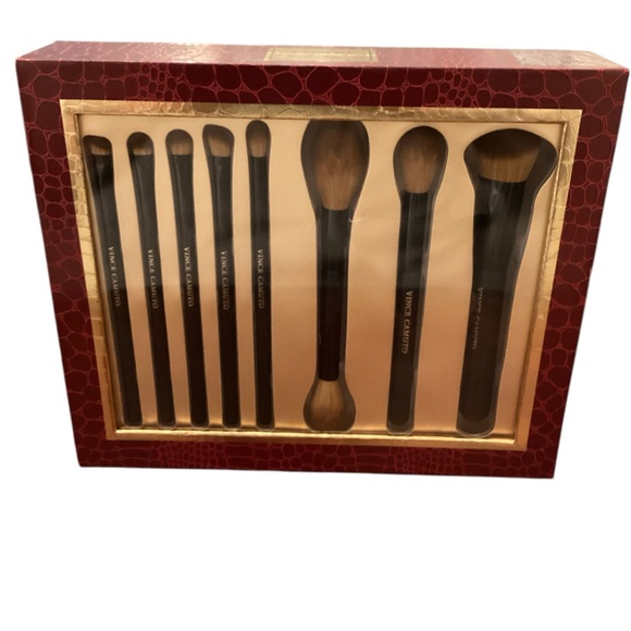 Vince Camuto Other - Vince Camuto Makeup Brush Set